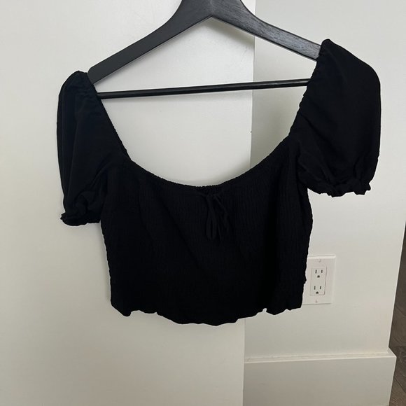 Aritzia Black Puff Sleeve Blouse - Picture 4 of 8